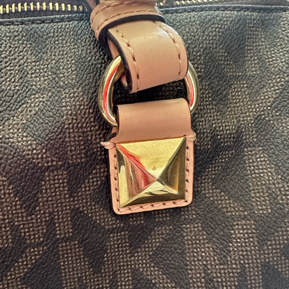 Michael Kors Large Signature Grayson Large Satchel - Picture 2 of 13